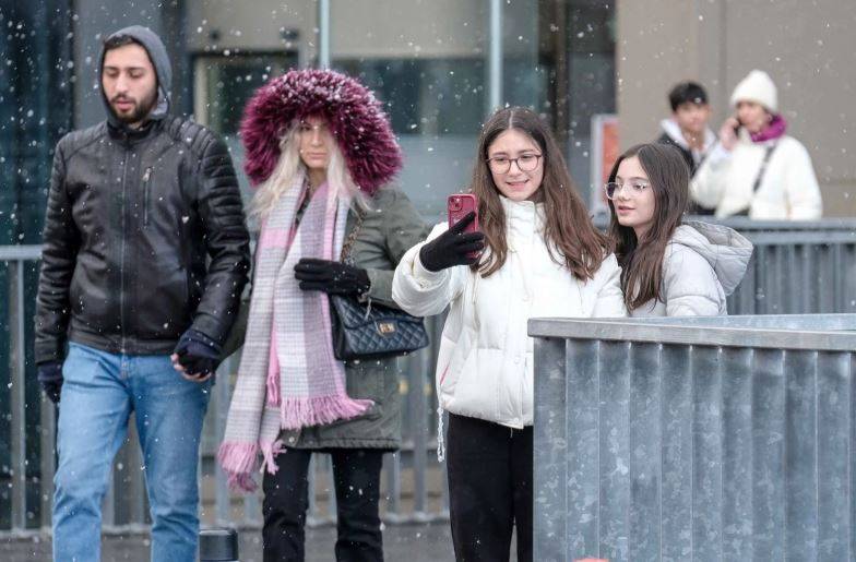 Meteoroloji alarm verdi: İstanbul ve 13 kent için sarı kodlu uyarı! Cuma yoğun kar geliyor 5